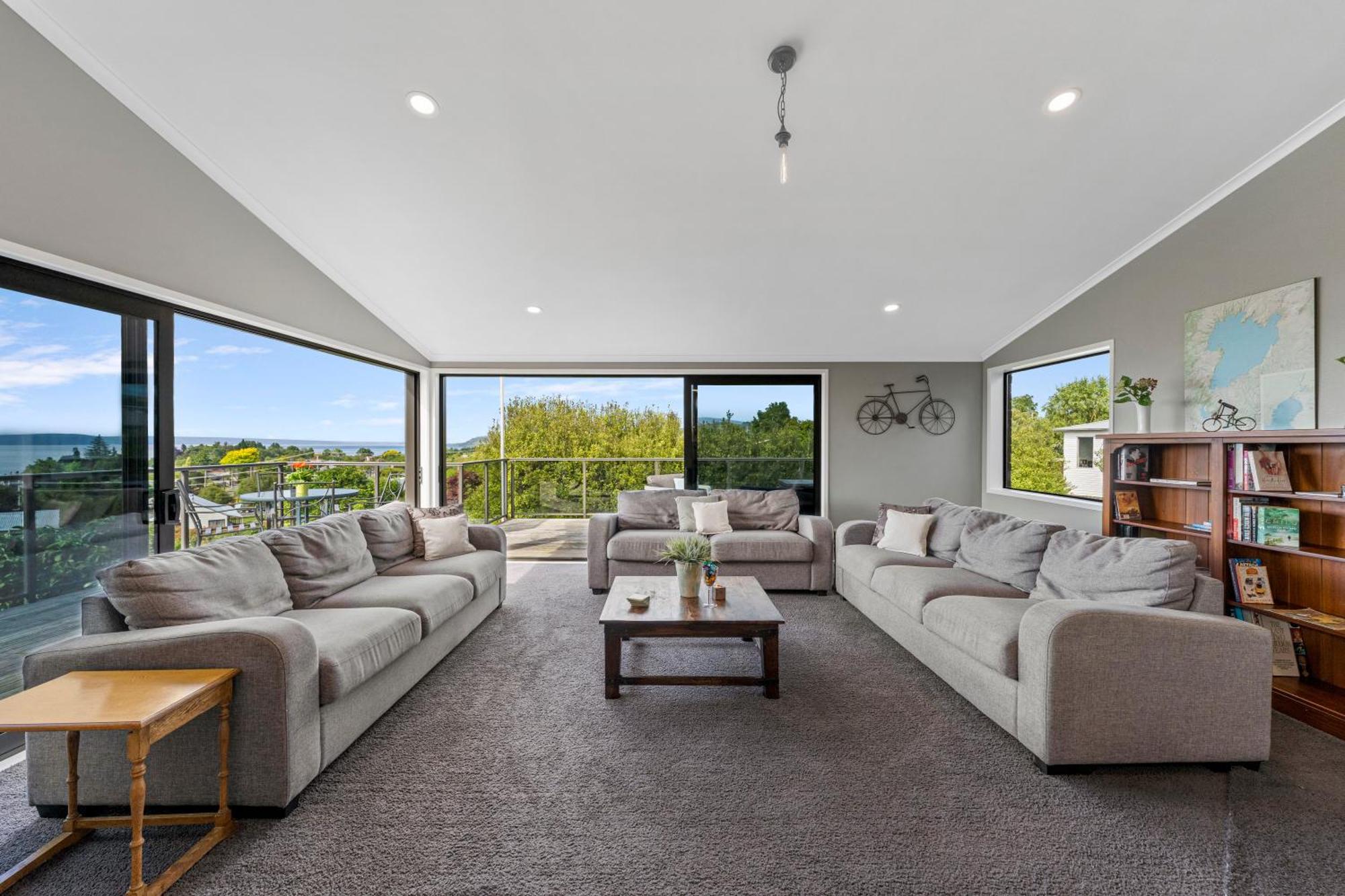 Ngaio Views - Lake Taupo Holiday Home 外观 照片